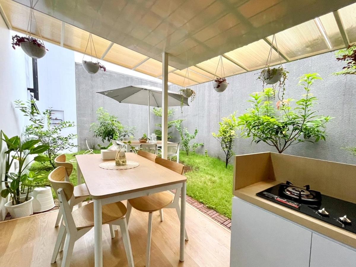 Larisa Homestay Syariah Padalarang Екстер'єр фото