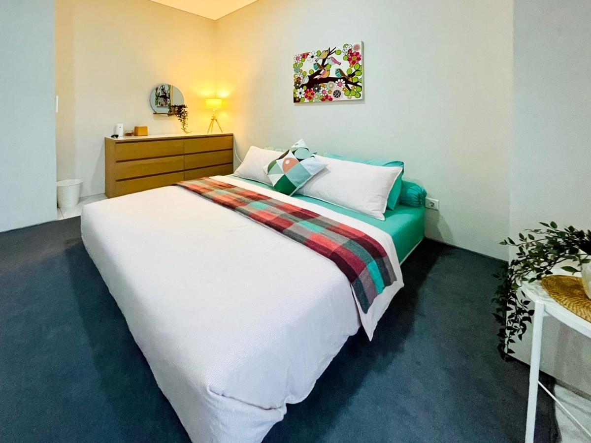 Larisa Homestay Syariah Padalarang Екстер'єр фото