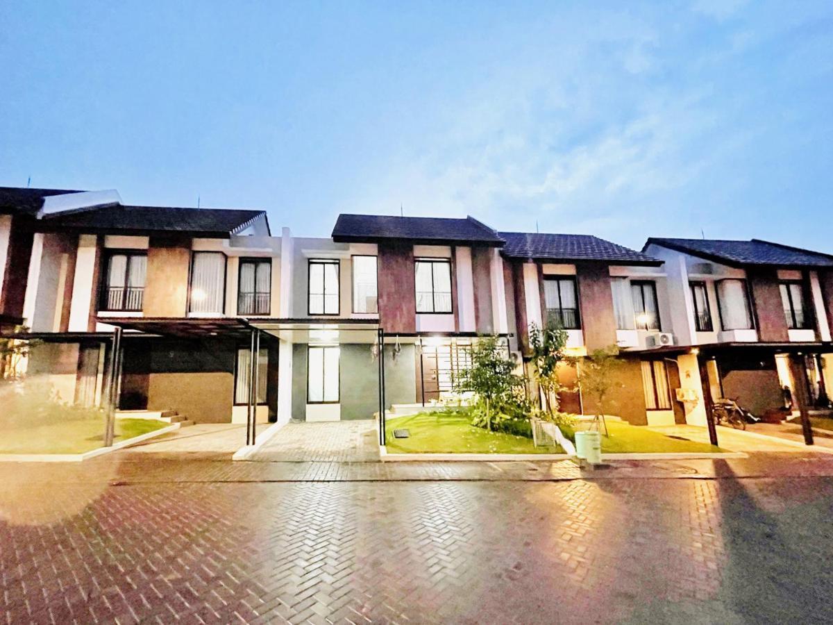 Larisa Homestay Syariah Padalarang Екстер'єр фото