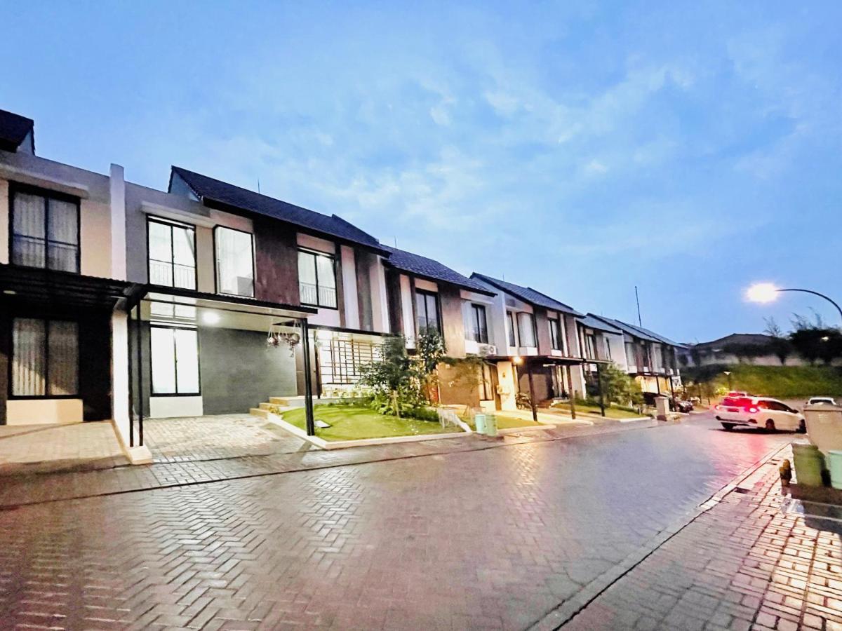 Larisa Homestay Syariah Padalarang Екстер'єр фото